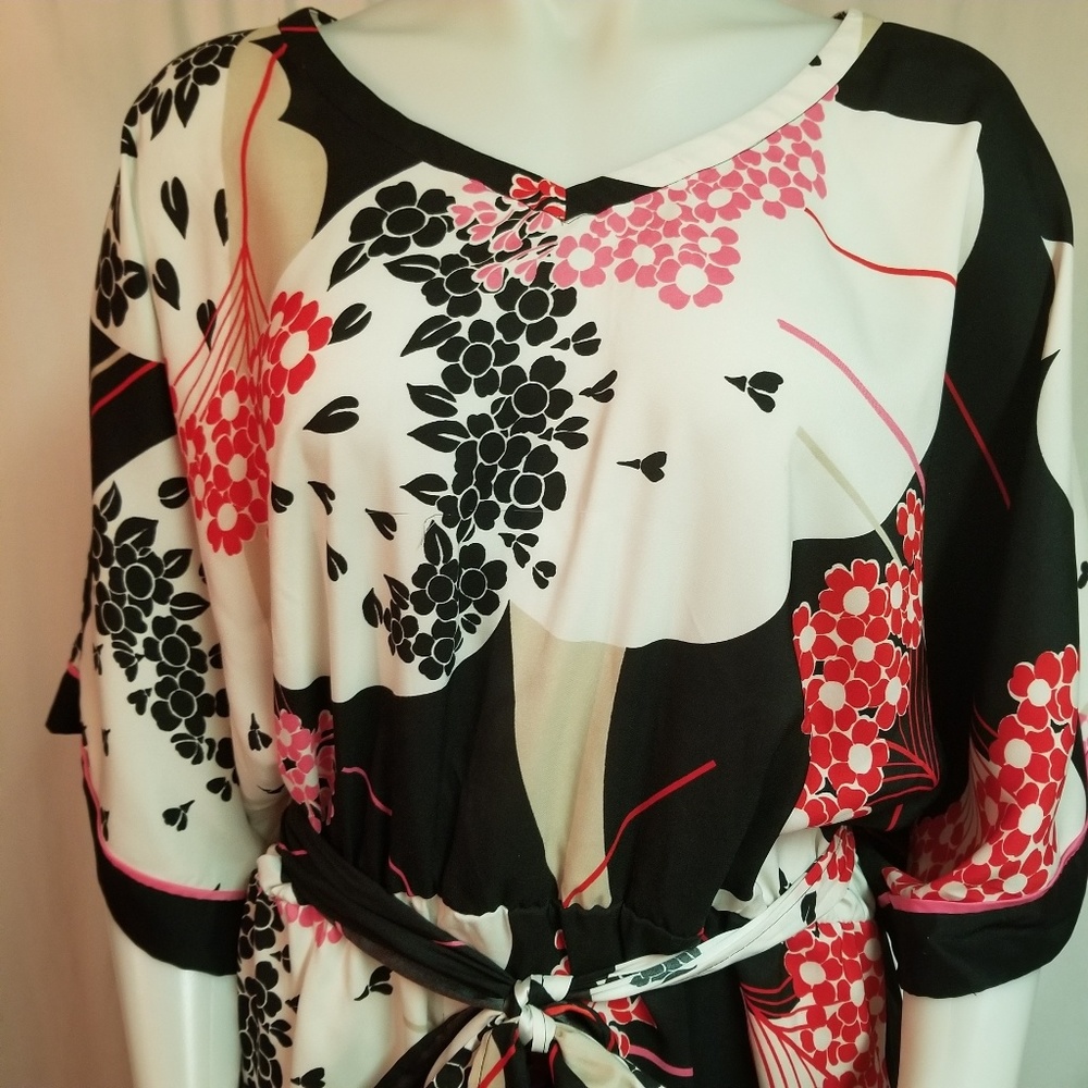 New York & Company Kimono Style Top - Picture 4 of 8